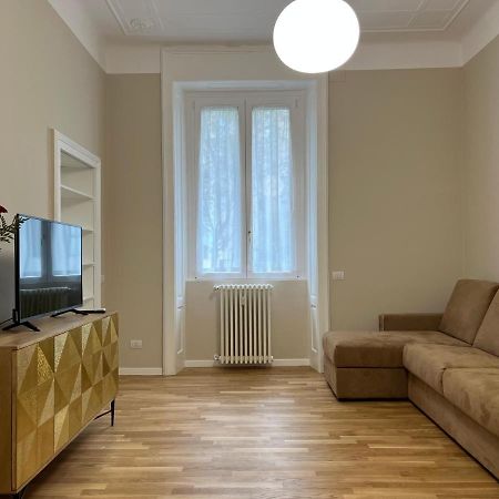Regina By The Blue Twins Apartments Milano Bagian luar foto