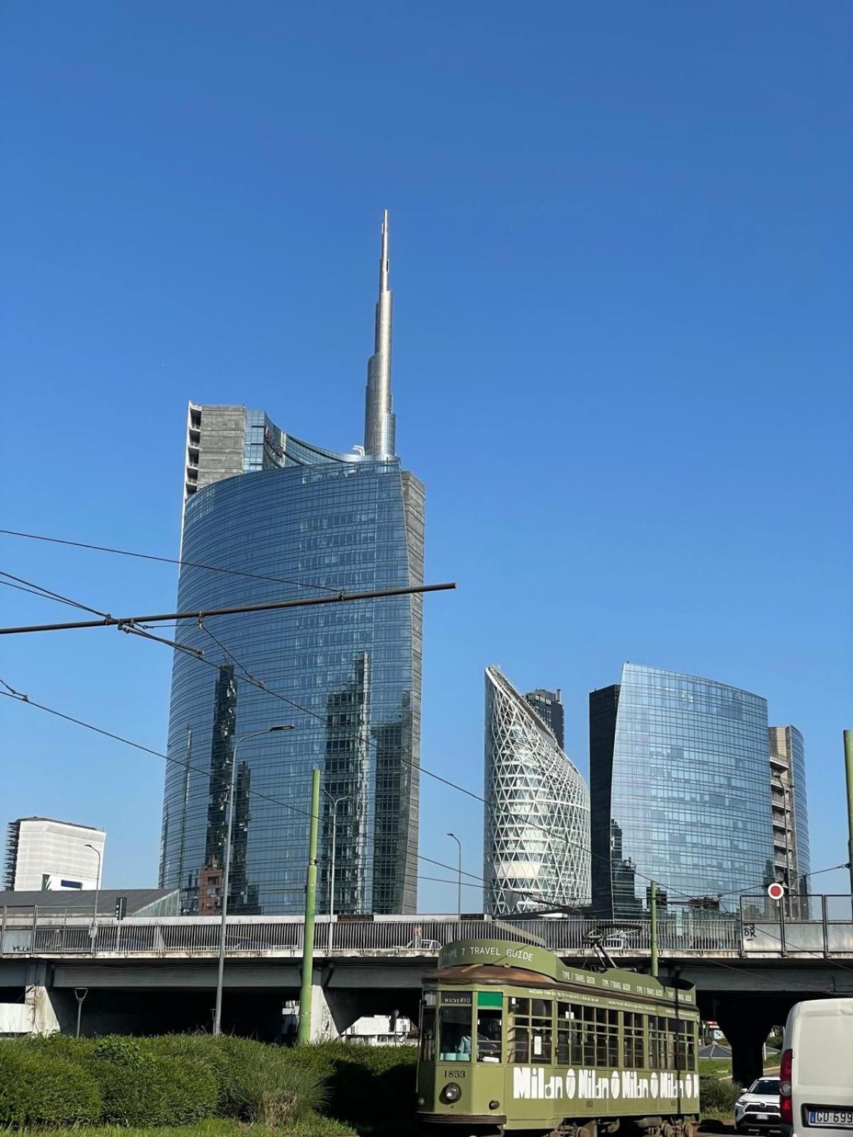 Regina By The Blue Twins Apartments Milano Bagian luar foto