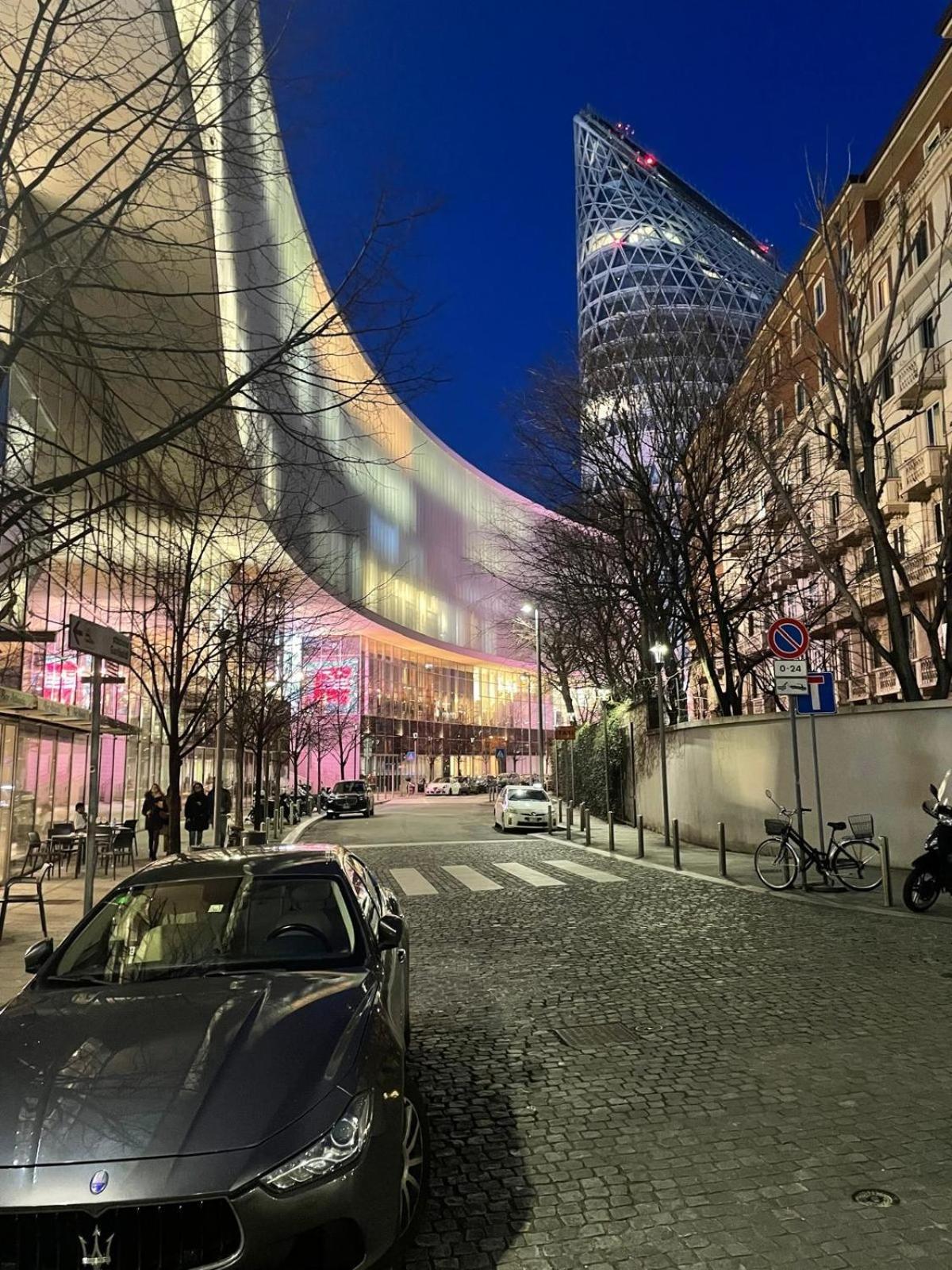 Regina By The Blue Twins Apartments Milano Bagian luar foto